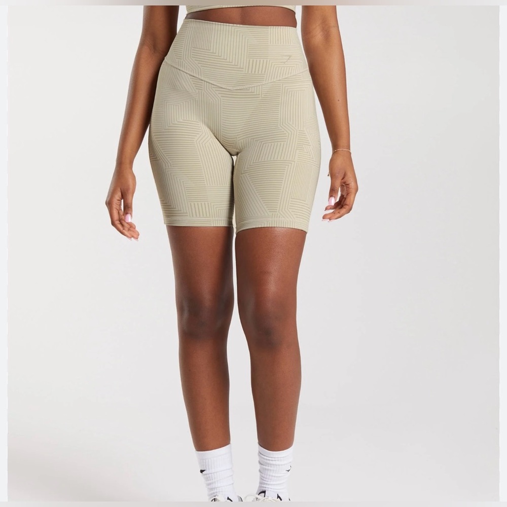 Never Worn Gymshark Elevate Cycling Shorts